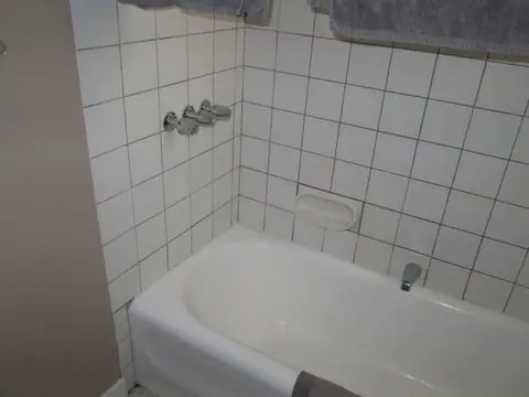 A simple, elegant bathroom featuring a floating vanity in Noe Valley, San Francisco, photo 3