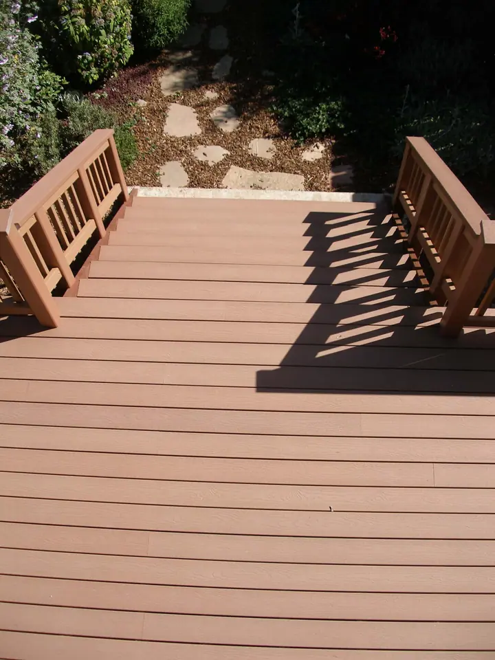 Composite deck in Bernal Heights, San Francisco: progress 8 15 11