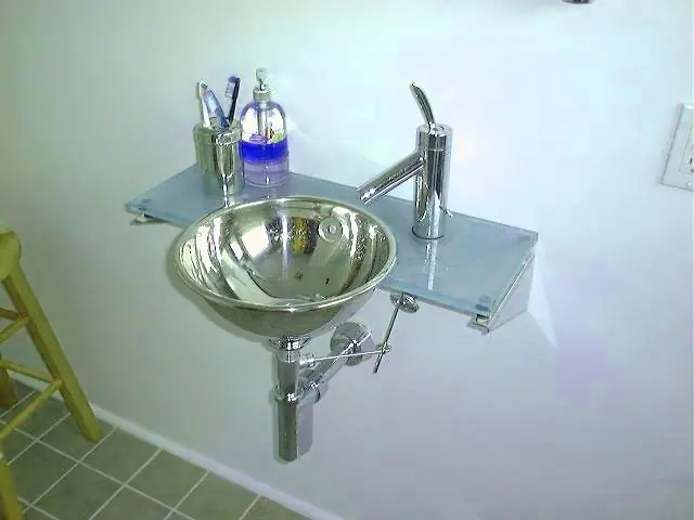 Crisp Mill Valley bathroom with a unique sink detail: retouched web pics, photo 4