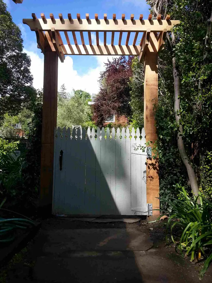 Garden gate in Kentfield, photo 1