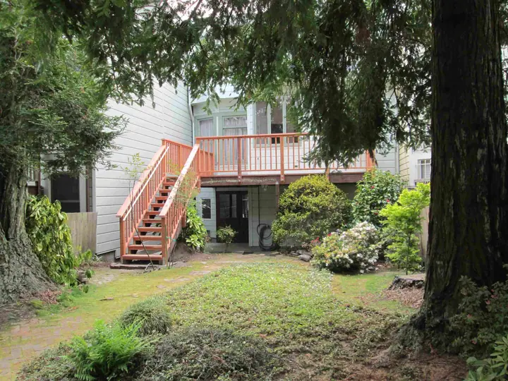 Redwood deck rebuild and expansion in the Inner Richmond, San Francisco: new deck from the yard