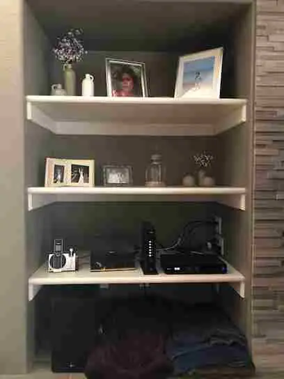 Novato fireplace remodel: new accesible shelves