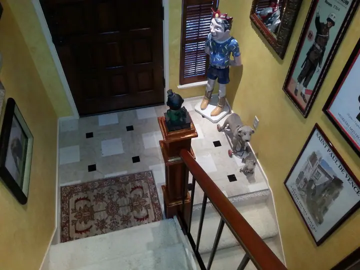 Retrofit newel post: more plus the new tile floor