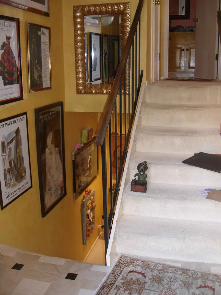 Retrofit newel post: Before