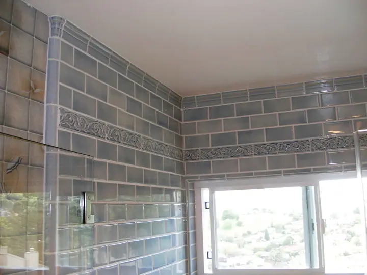 Shower remodel in Terra Linda, San Rafael: decorative band