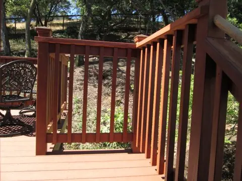 Simple redwood deck in Corte Madera, photo 5