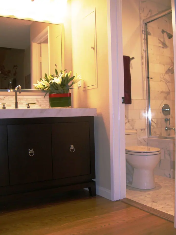 Stylish bathroom in Park Side area of San Francisco: looking into the tub room