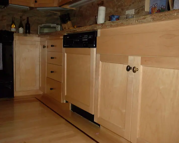 U-shaped kitchen gets a new look in Haight-Ashbury, San Francisco: right wall base cabs