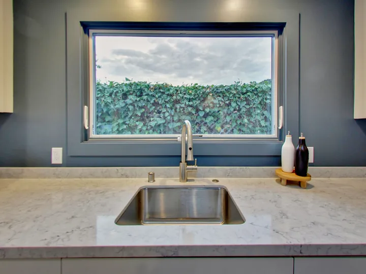 Undermount kitchen sink under a picture window