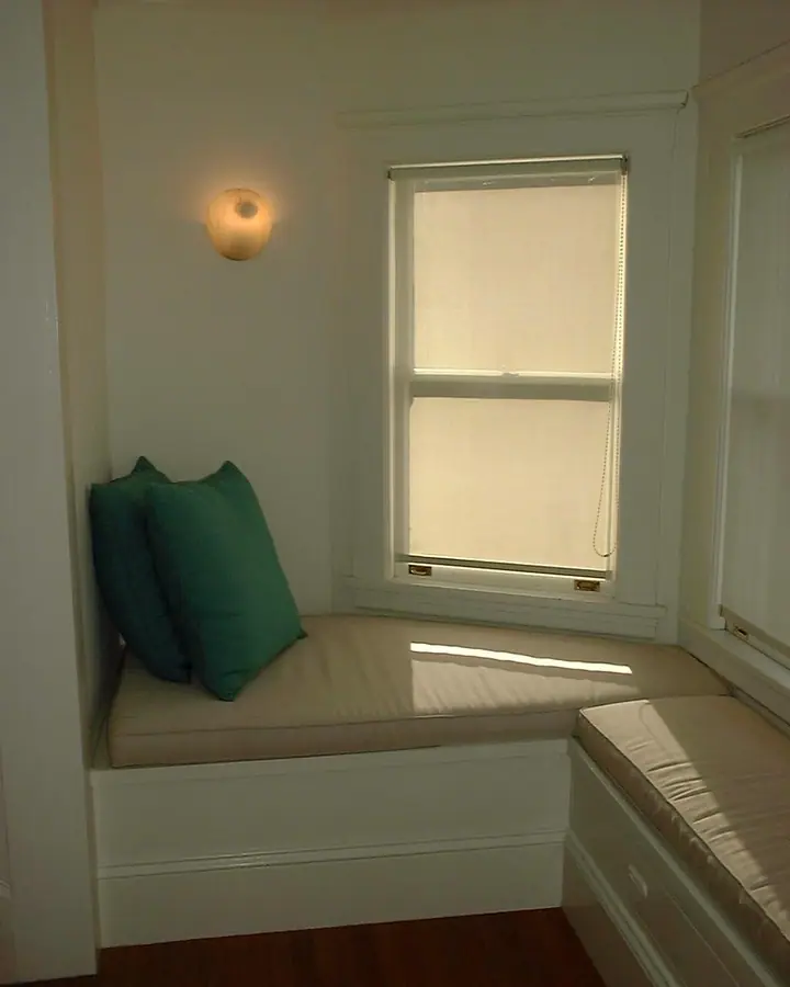 Window seat in Ashbury Heights, San Francisco: rotated